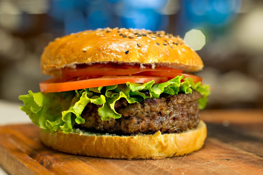 Burger With Lettuce and Tomato